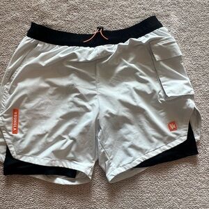 Young LA Compression Shorts with Pockets - Size M